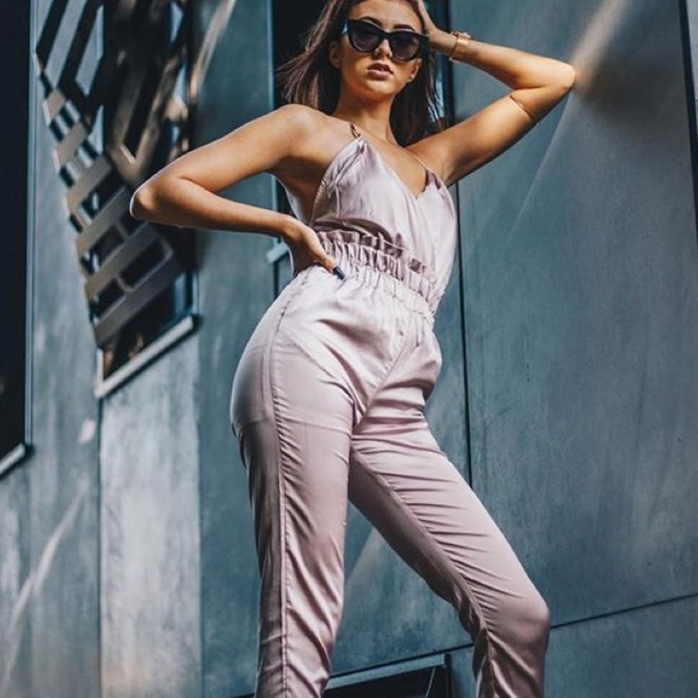 Satin pink SEXY jumpsuit - Picture 2 of 8